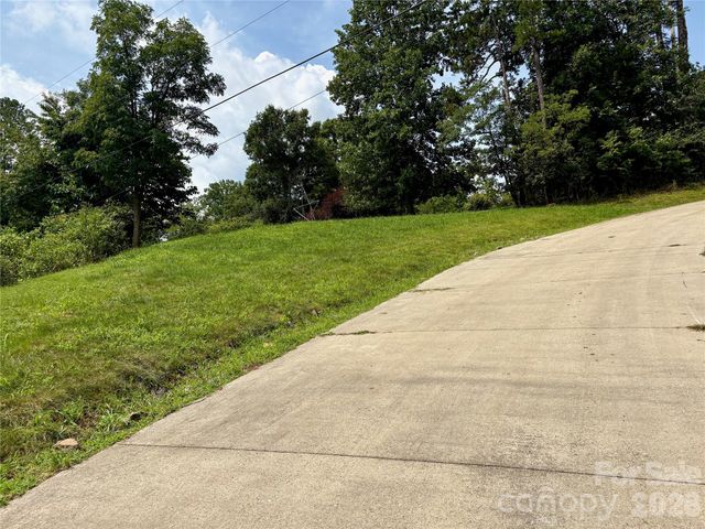 9999 Wescott Way, Alexander, NC 28701