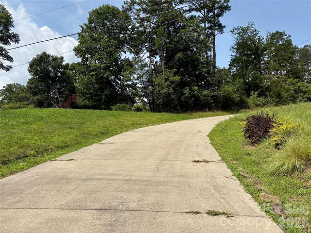9999 Wescott Way, Alexander, NC 28701