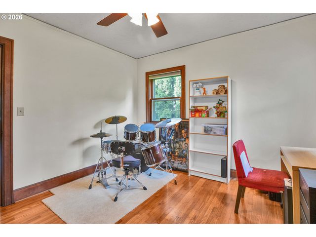 10630 Sw GARDEN PARK Pl, Portland, OR 97223