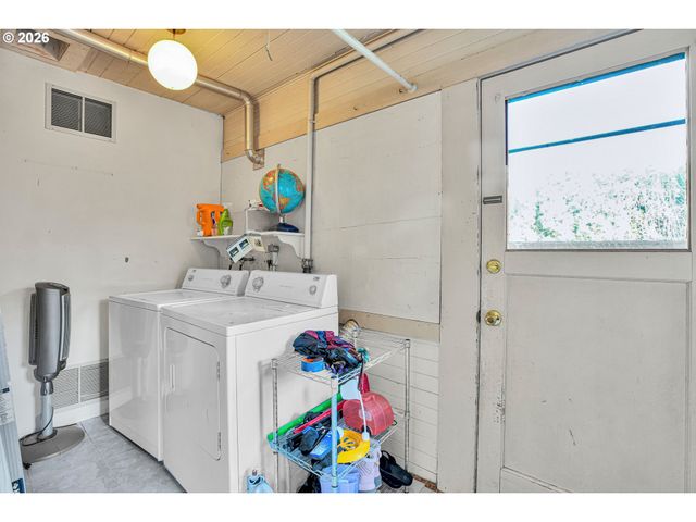 10630 Sw GARDEN PARK Pl, Portland, OR 97223