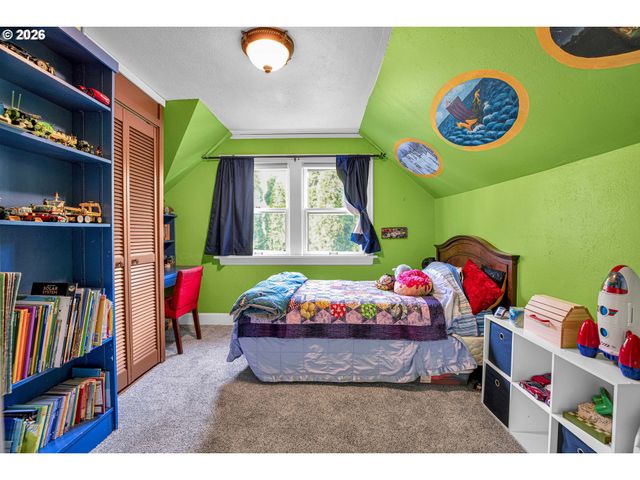 10630 Sw GARDEN PARK Pl, Portland, OR 97223