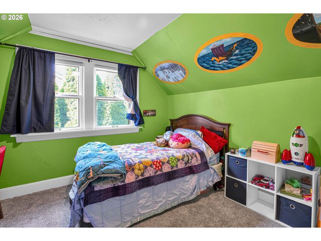 10630 Sw GARDEN PARK Pl, Portland, OR 97223
