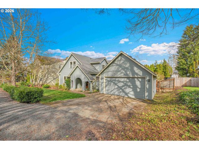 10630 Sw GARDEN PARK Pl, Portland, OR 97223