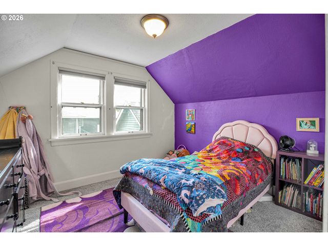 10630 Sw GARDEN PARK Pl, Portland, OR 97223