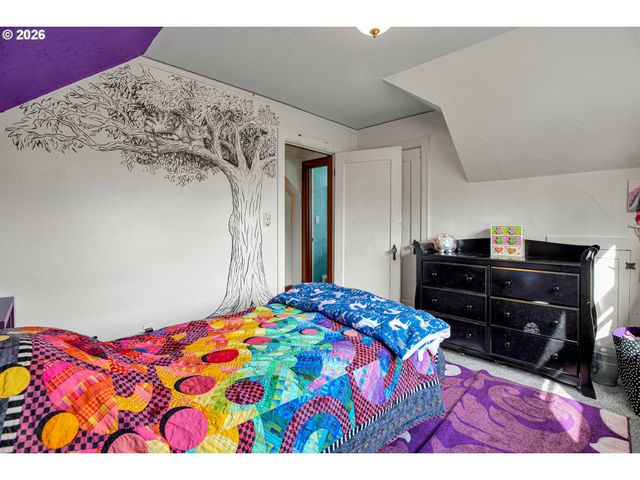 10630 Sw GARDEN PARK Pl, Portland, OR 97223