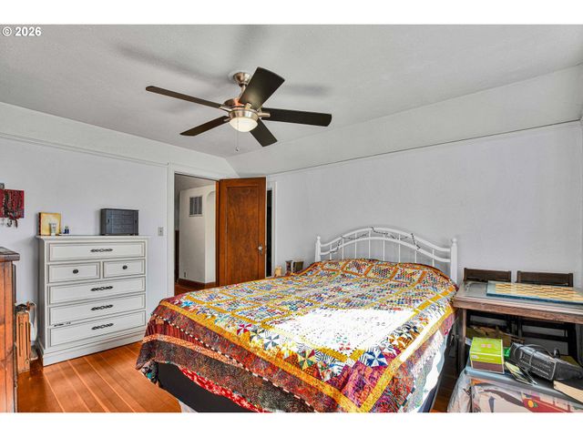 10630 Sw GARDEN PARK Pl, Portland, OR 97223