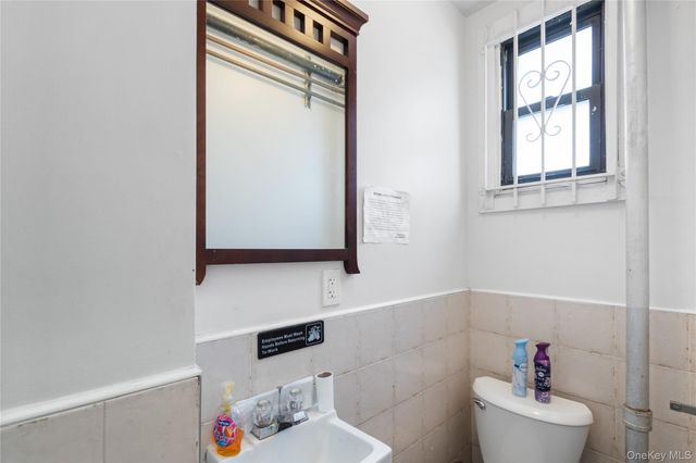 2803 Astoria Boulevard, Astoria, NY 11102