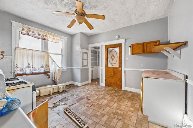 2445 Concord Street, Detroit, MI 48207