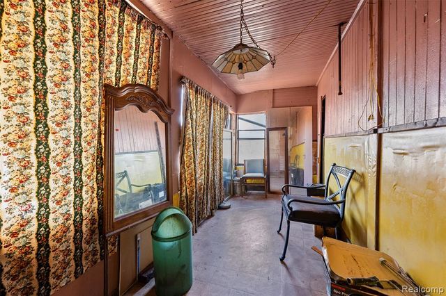 2445 Concord Street, Detroit, MI 48207