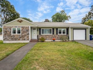 45 Sawyer Ave, Dracut, MA 01826