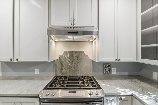 2307 Lawndale Drive, Dallas, TX 75211