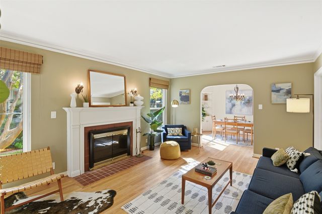 2307 Lawndale Drive, Dallas, TX 75211