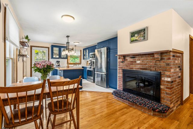 137 Wedgewood Lane, Manchester, NH 03109