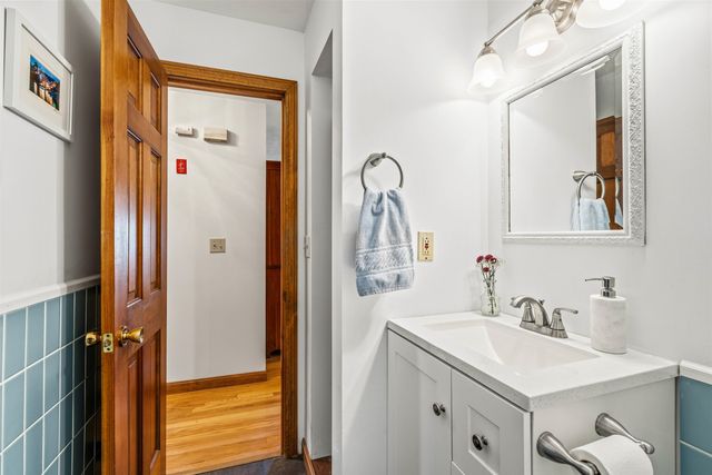 137 Wedgewood Lane, Manchester, NH 03109