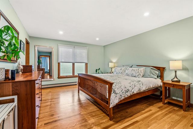 137 Wedgewood Lane, Manchester, NH 03109