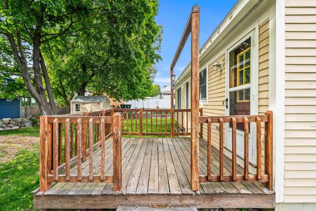 137 Wedgewood Lane, Manchester, NH 03109
