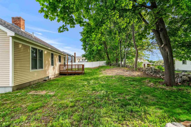 137 Wedgewood Lane, Manchester, NH 03109