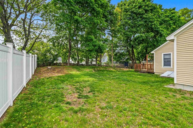 137 Wedgewood Lane, Manchester, NH 03109