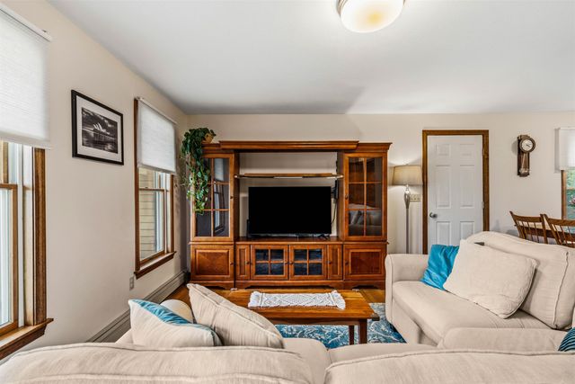 137 Wedgewood Lane, Manchester, NH 03109