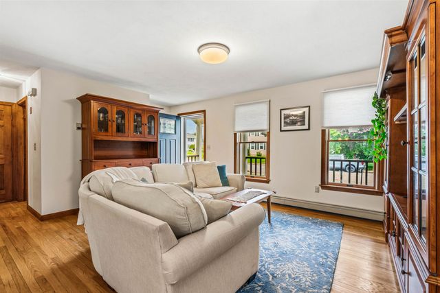 137 Wedgewood Lane, Manchester, NH 03109