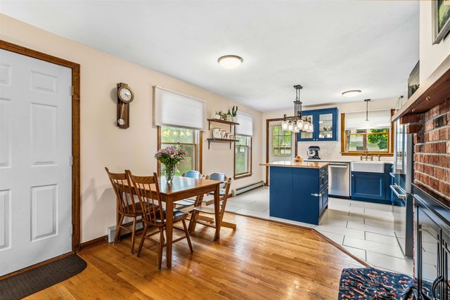 137 Wedgewood Lane, Manchester, NH 03109