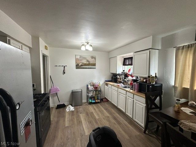 15914 Clearview Avenue, Cleveland, OH 44128