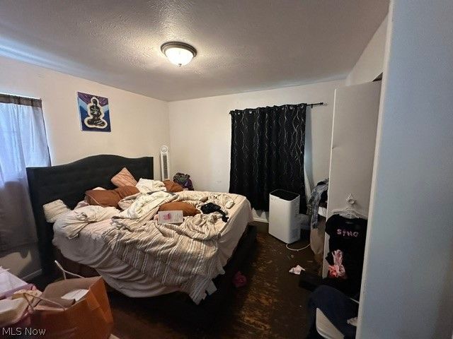 15914 Clearview Avenue, Cleveland, OH 44128