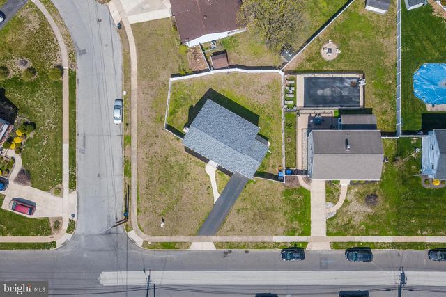 501 E FRANKLIN AVE, Edgewater Park, NJ 08010