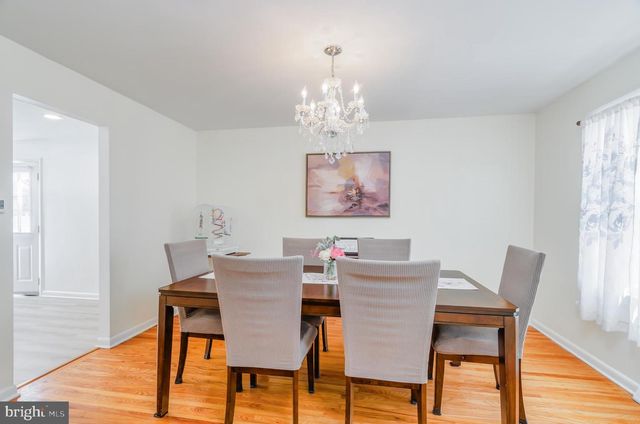 501 E FRANKLIN AVE, Edgewater Park, NJ 08010