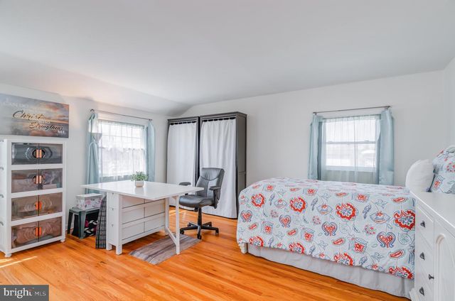 501 E FRANKLIN AVE, Edgewater Park, NJ 08010