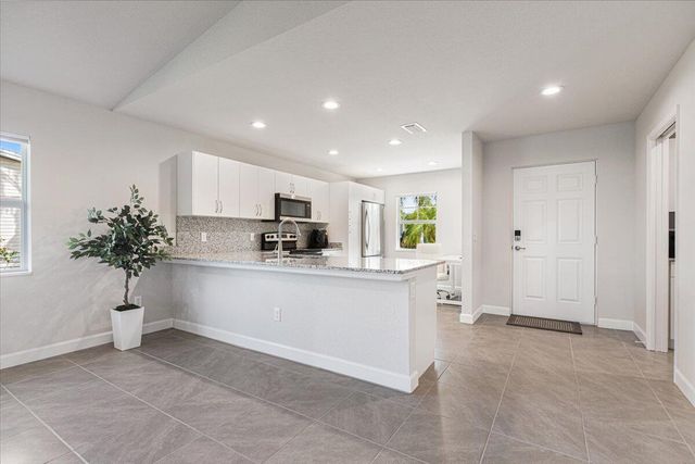 10 Juan Carlos Lane, Port St. Lucie, Port St Lucie, FL 34952