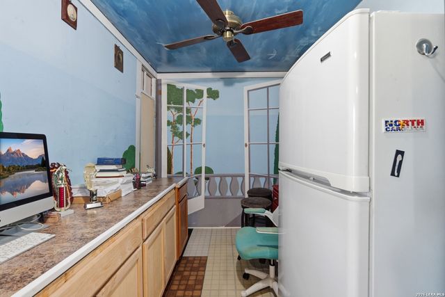 5775 Larkdale Dr, San Antonio, TX 78233