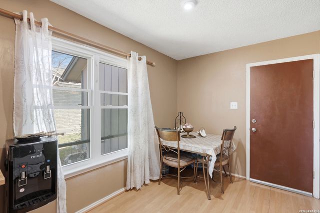 5775 Larkdale Dr, San Antonio, TX 78233