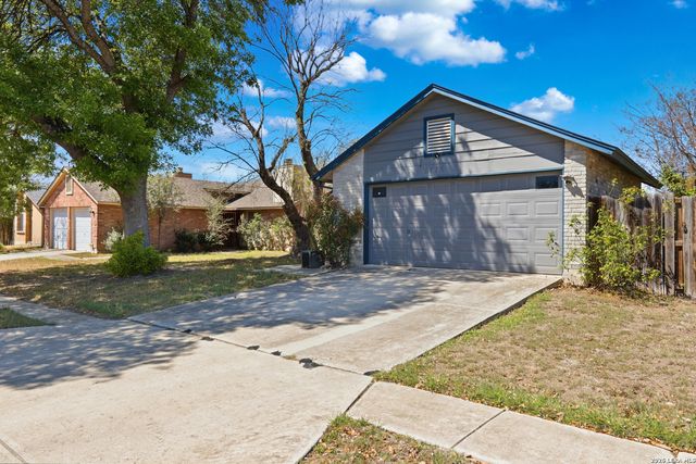 5775 Larkdale Dr, San Antonio, TX 78233