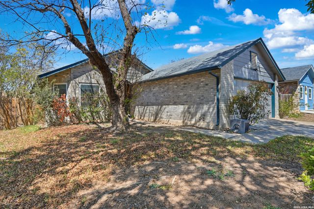 5775 Larkdale Dr, San Antonio, TX 78233