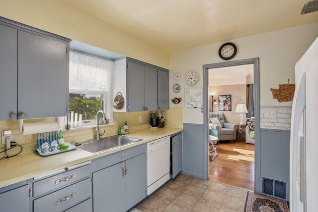 615 E Providence Ave, Spokane, WA 99207