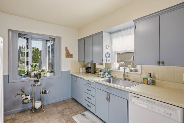 615 E Providence Ave, Spokane, WA 99207