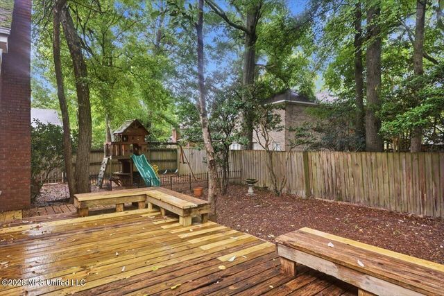 5115 Heatherton Drive, Jackson, MS 39211