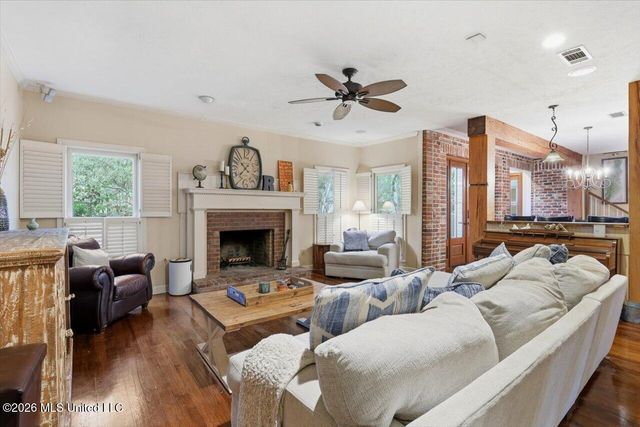 5115 Heatherton Drive, Jackson, MS 39211