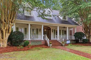 5115 Heatherton Drive, Jackson, MS 39211