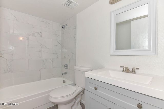 3131 W COCHISE Drive 213, Phoenix, AZ 85051