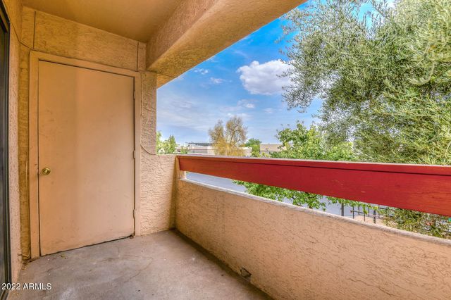 3131 W COCHISE Drive 213, Phoenix, AZ 85051