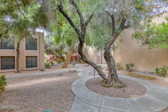 3131 W COCHISE Drive 213, Phoenix, AZ 85051