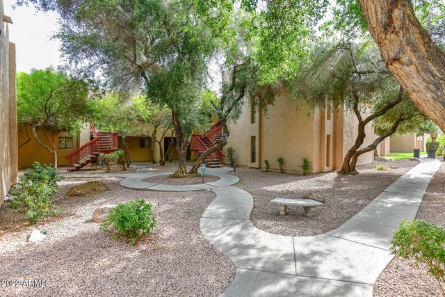 3131 W COCHISE Drive 213, Phoenix, AZ 85051