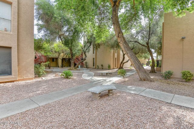 3131 W COCHISE Drive 213, Phoenix, AZ 85051