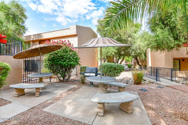 3131 W COCHISE Drive 213, Phoenix, AZ 85051