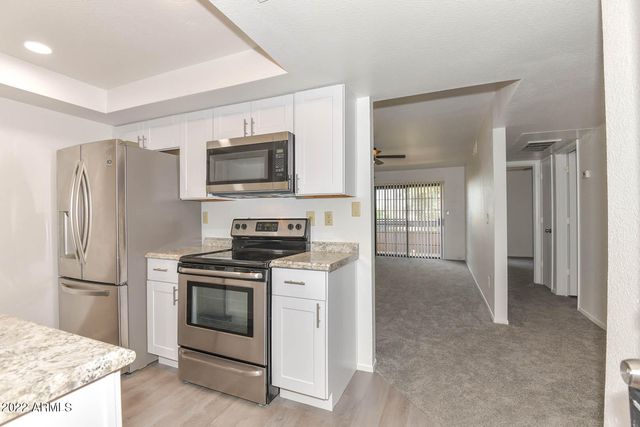 3131 W COCHISE Drive 213, Phoenix, AZ 85051