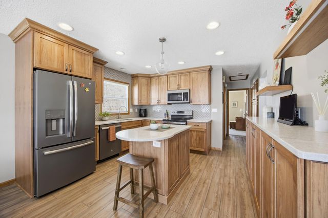 417 Valley Avenue, Moorhead, MN 56560