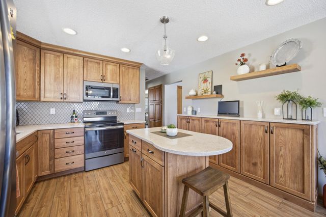 417 Valley Avenue, Moorhead, MN 56560