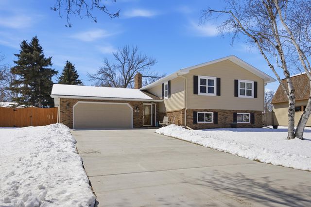 417 Valley Avenue, Moorhead, MN 56560